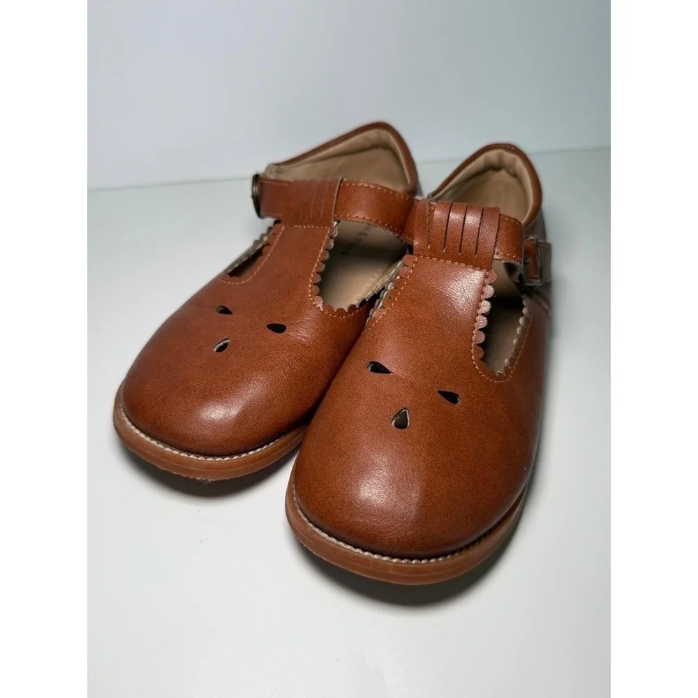 Felix & Flora Kids Brown Leather Mary Jane Flats Size 13 Scalloped Cutout